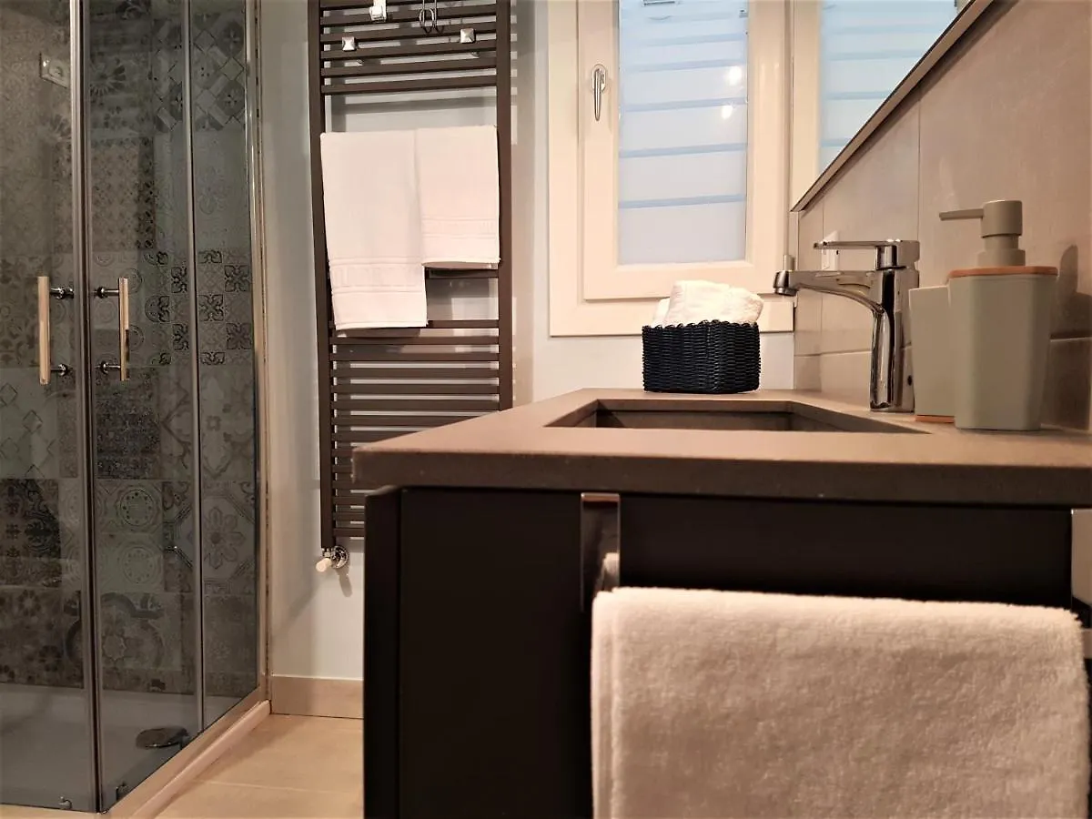 Holiday home Sweet Honey Apartment Raffa